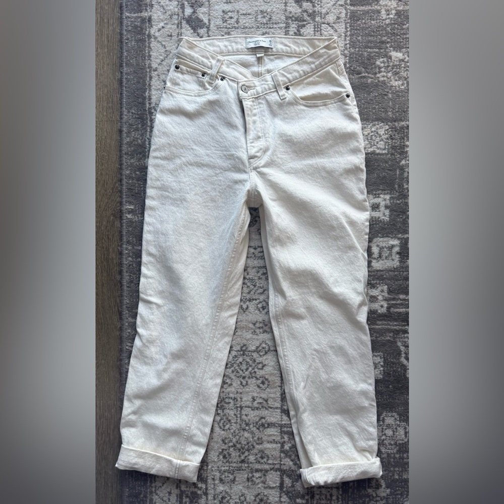 Abercrombie & Fitch Women's High Rise Jeans - Cream